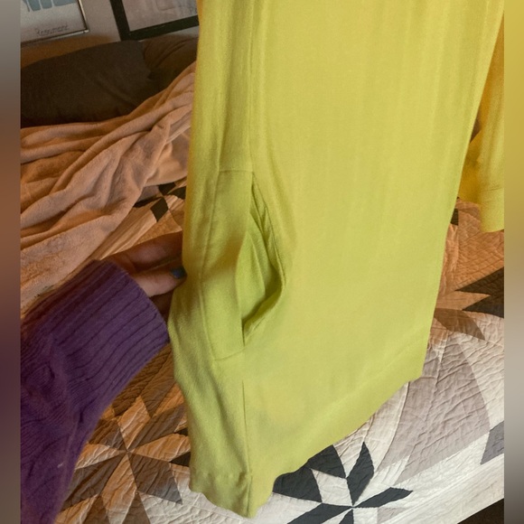 Silk Diane von Furstenburg shirt dress w/pockets! - Picture 3 of 8